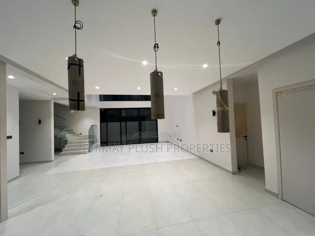 Furnished 2bdrm Apartment in Dzorwulu Apartments, Accra Metropolitan