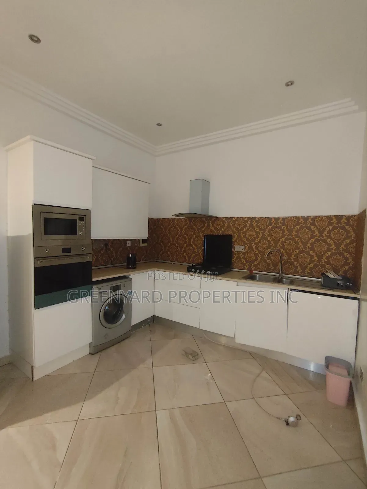 2bdrm Apartment in Trasacco, Adjiriganor for rent