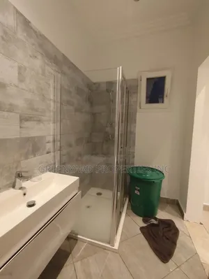 2bdrm Apartment in Trasacco, Adjiriganor for rent