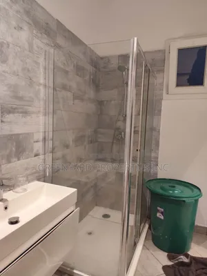 2bdrm Apartment in Trasacco, Adjiriganor for rent