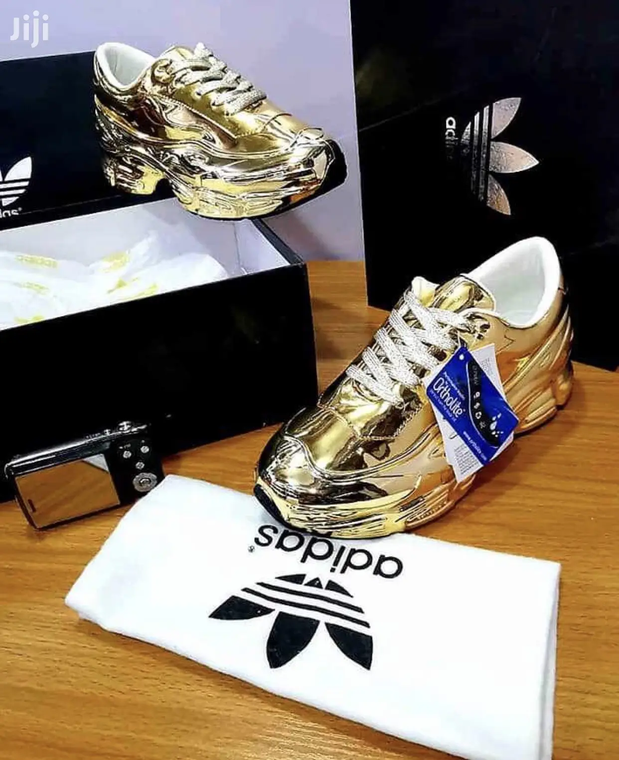 Palanquin Sneakers