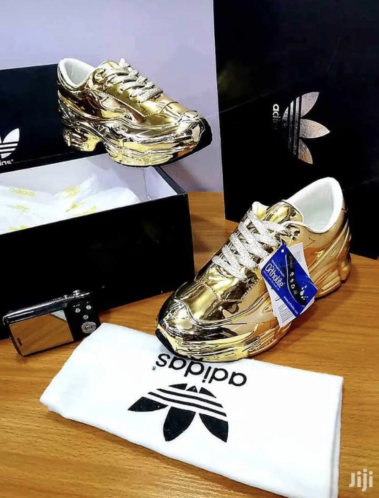 Palanquin Sneakers