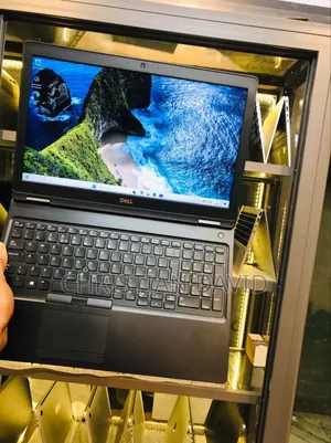 Laptop Dell Latitude 5590 8GB Intel Core I5 SSD 256GB