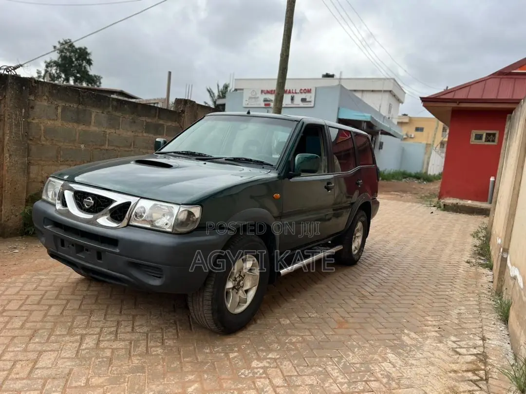 Nissan Terrano 2.7 TD Comfort 2008 Green