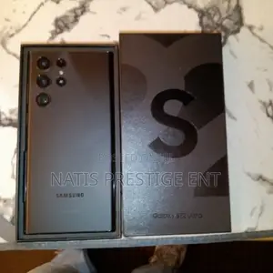 New Samsung Galaxy S22 Ultra 5G 1 TB Black