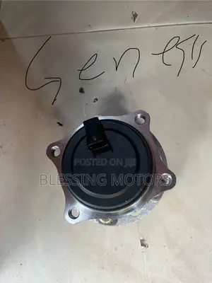 Hyundai Genesis Front Hub
