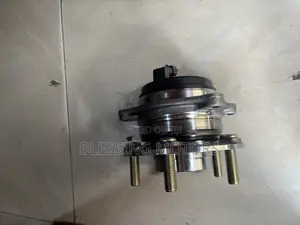Hyundai Genesis Front Hub