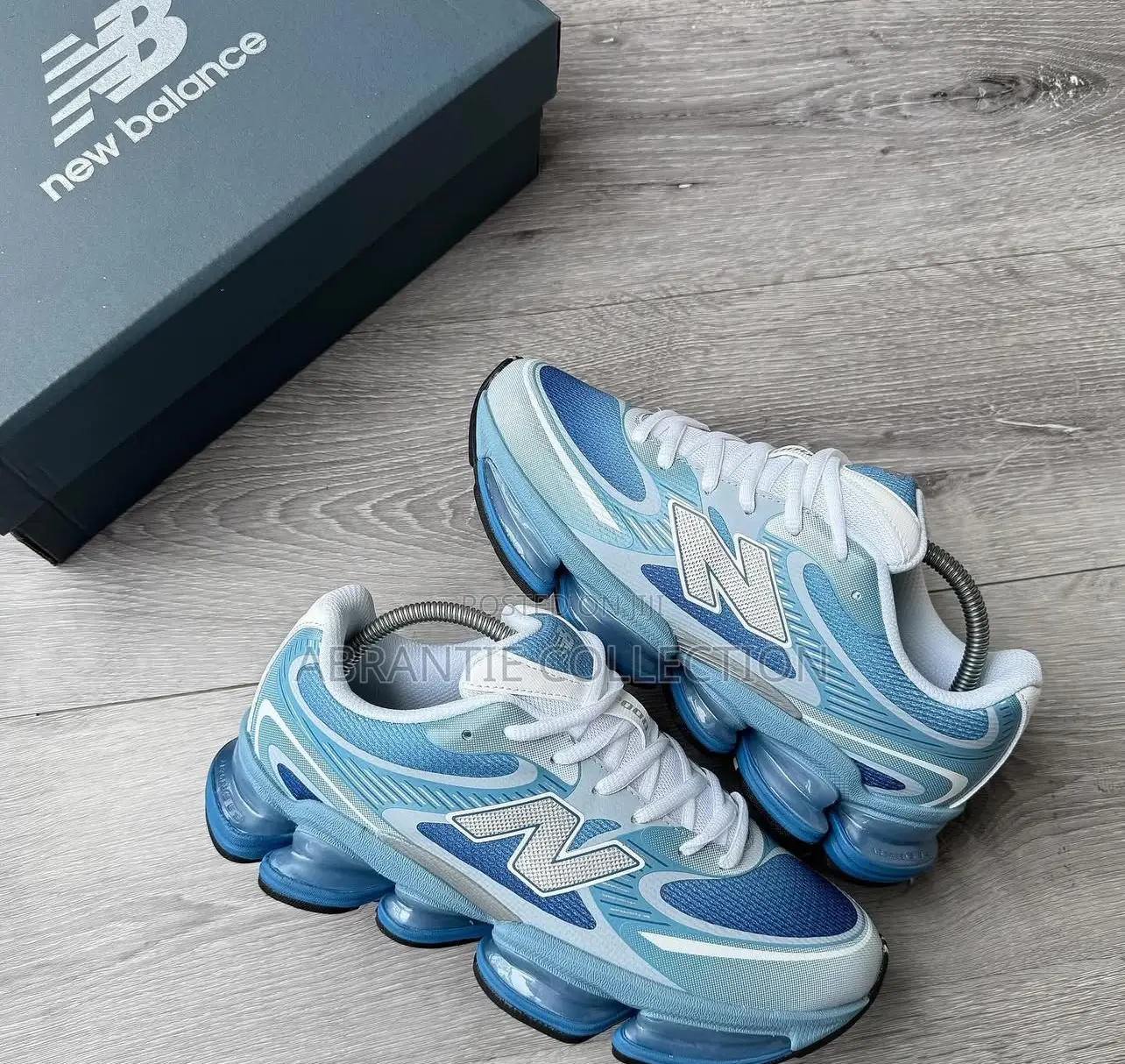 New Balance 2000 Blue/White