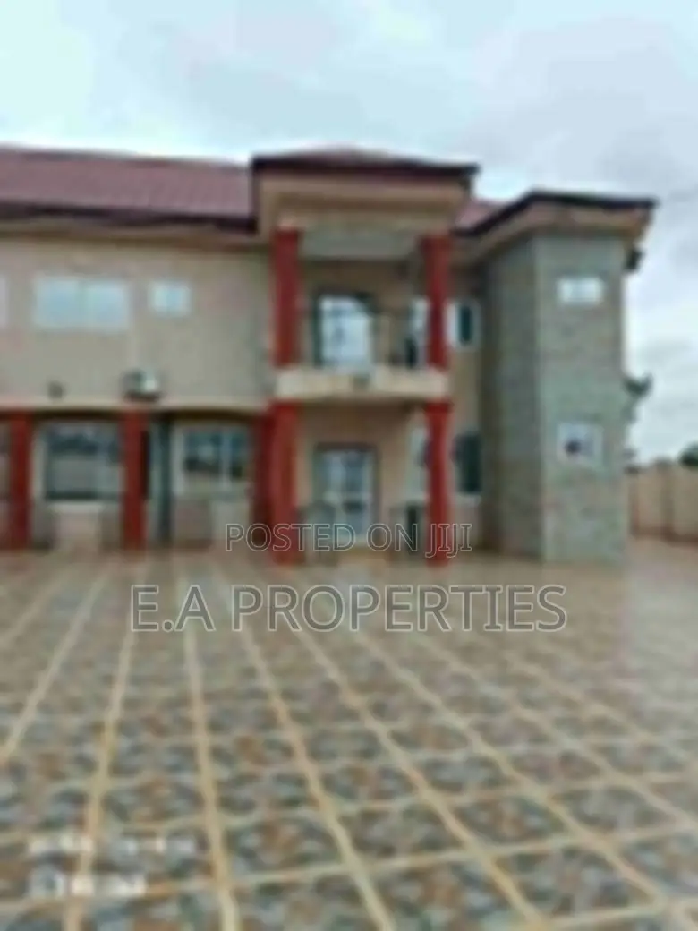 2bdrm Apartment in E A Properties, Frafraha for rent