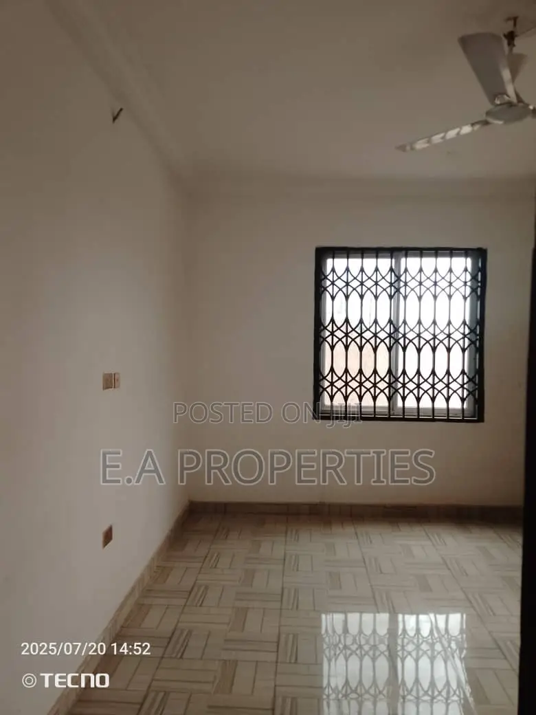 2bdrm Apartment in E A Properties, Frafraha for rent