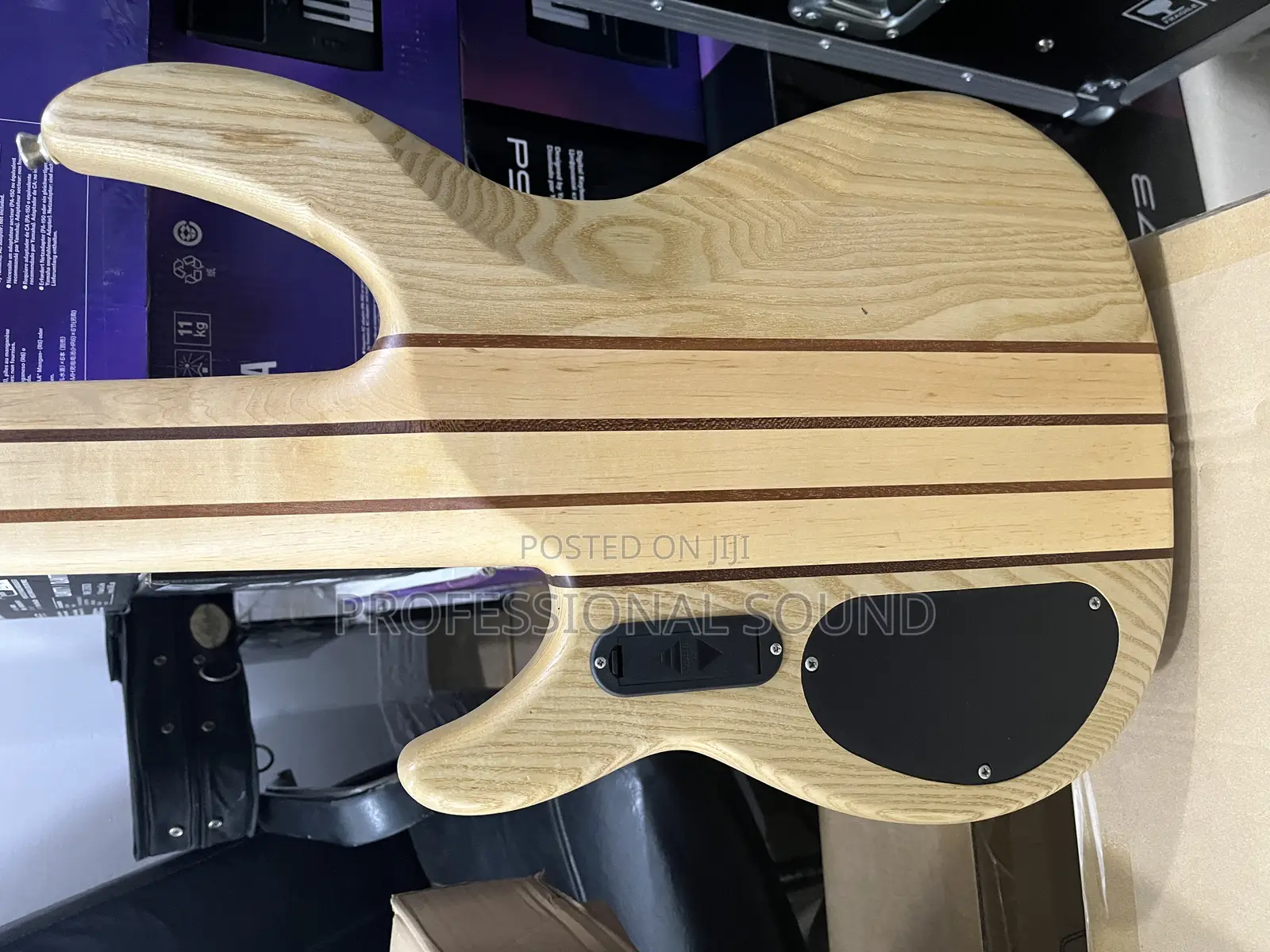 Givson Base Guitar