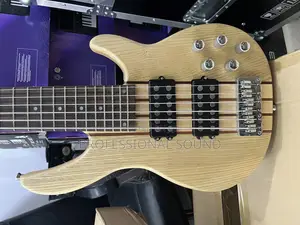 Givson Base Guitar