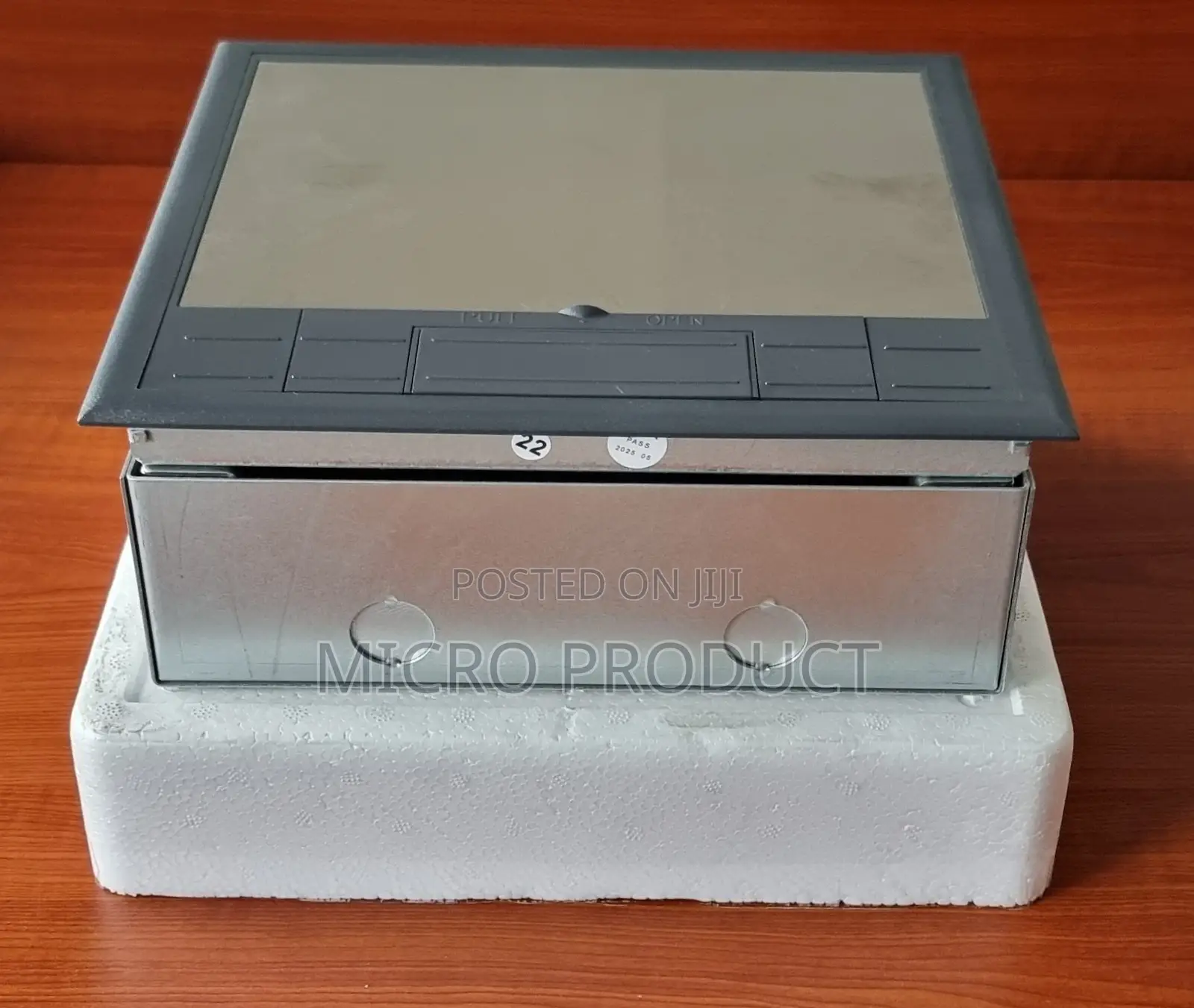 Floor Socket for Power and Data