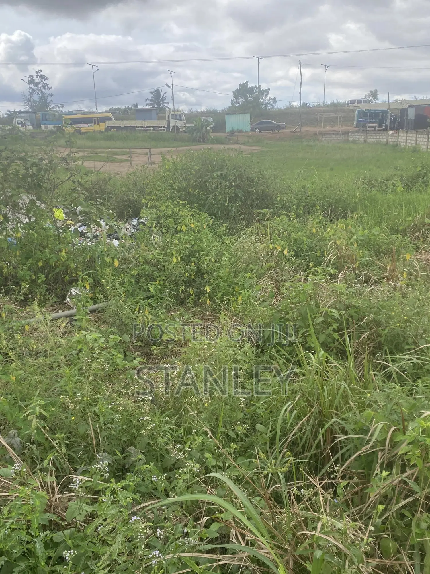 Roadside Open Space With Structure For Rent