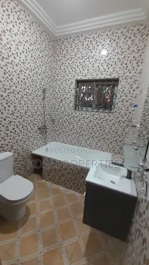 4bdrm Apartment in Adjiringanor, Adjiriganor for rent