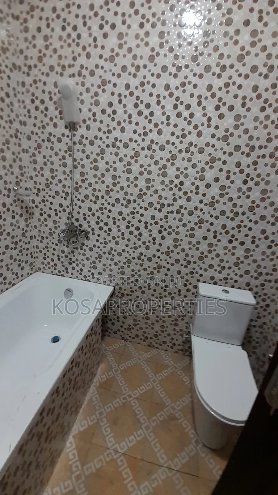 4bdrm Apartment in Adjiringanor, Adjiriganor for rent