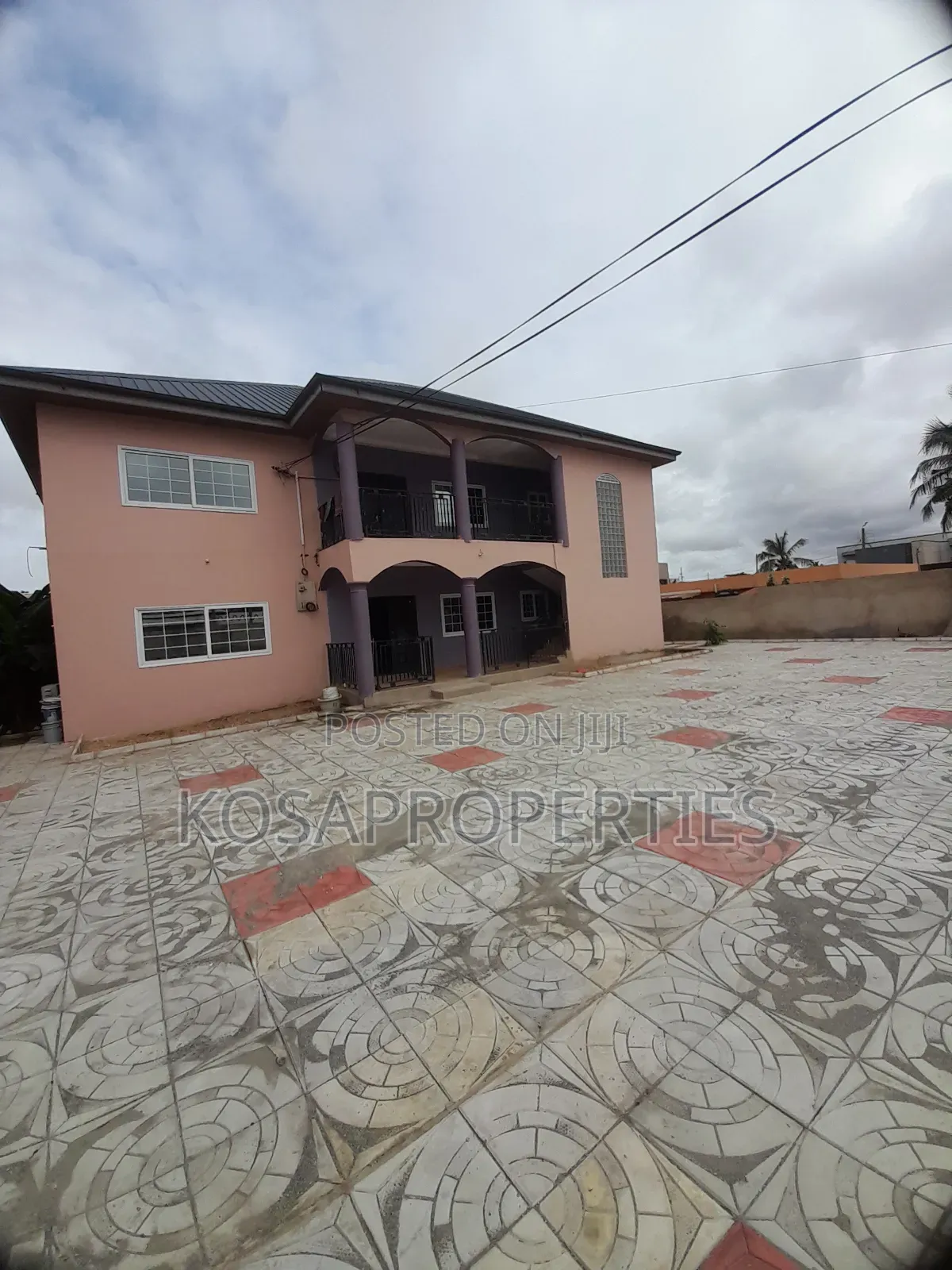 4bdrm Apartment in Adjiringanor, Adjiriganor for rent
