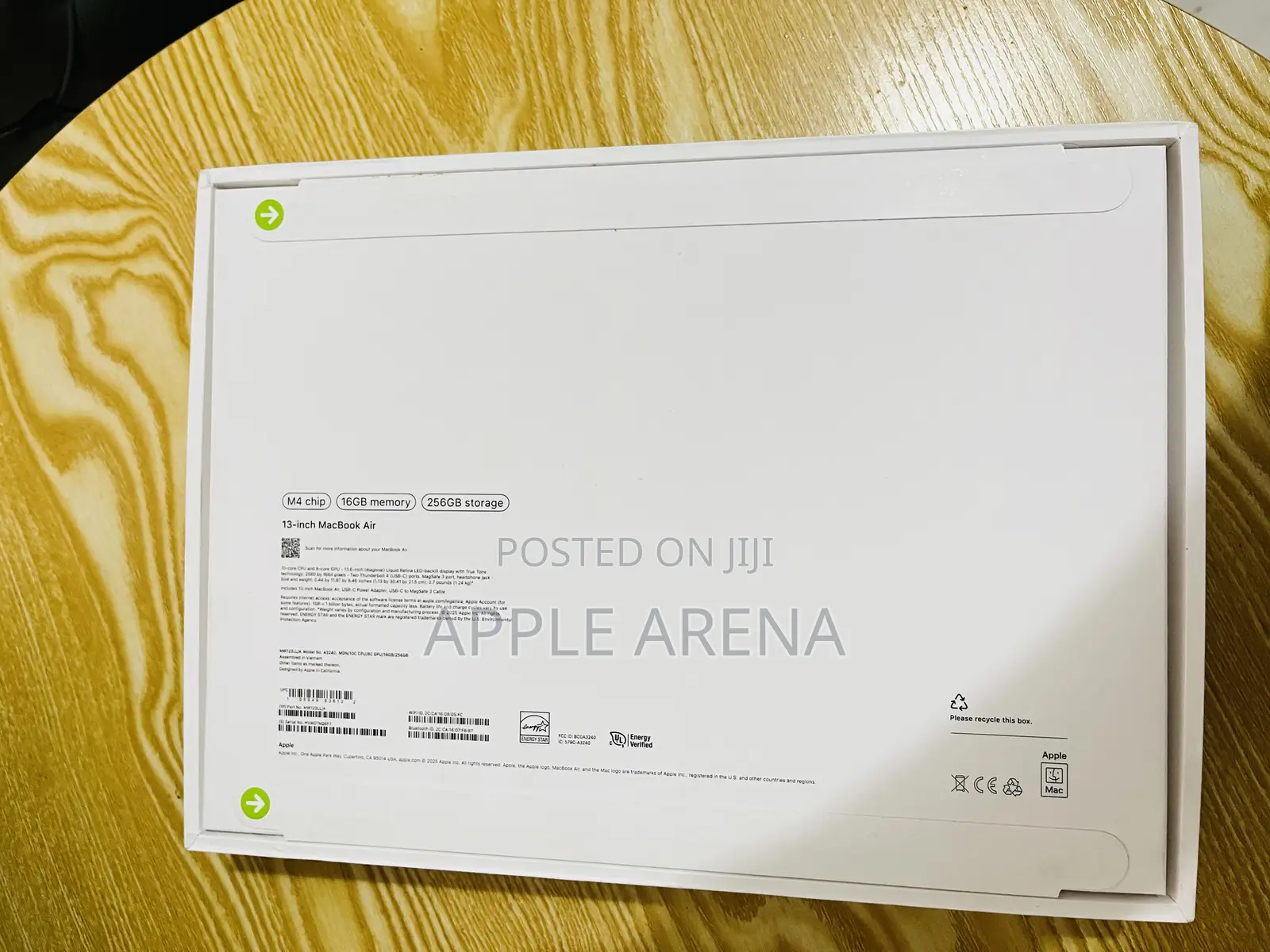 New Laptop Apple MacBook Air 2025 M4 13-inch 16GB Apple M4 SSD 256GB