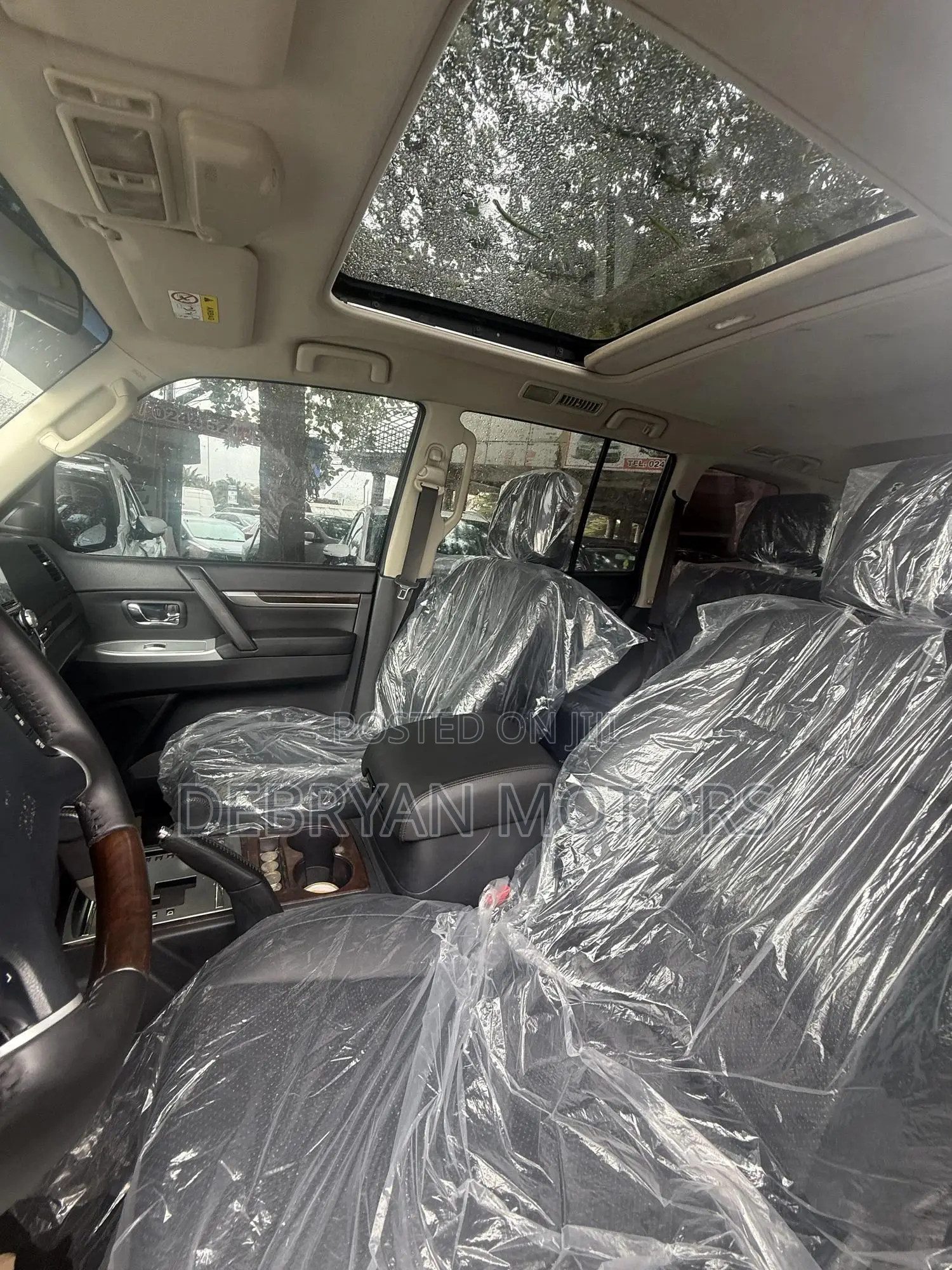 Mitsubishi Pajero 2015 White