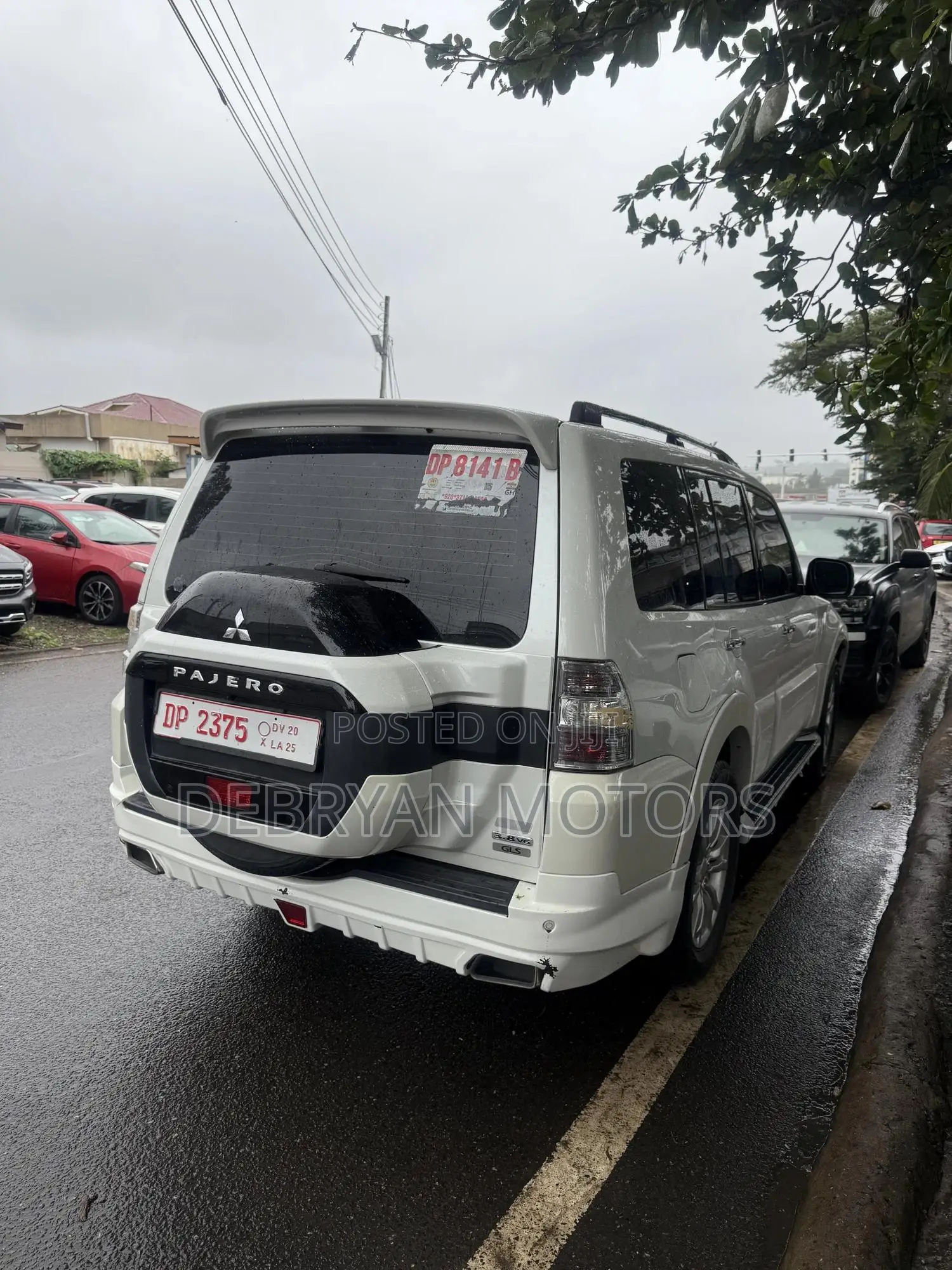 Mitsubishi Pajero 2015 White