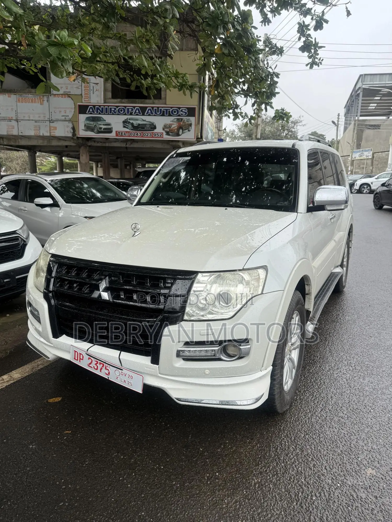 Mitsubishi Pajero 2015 White