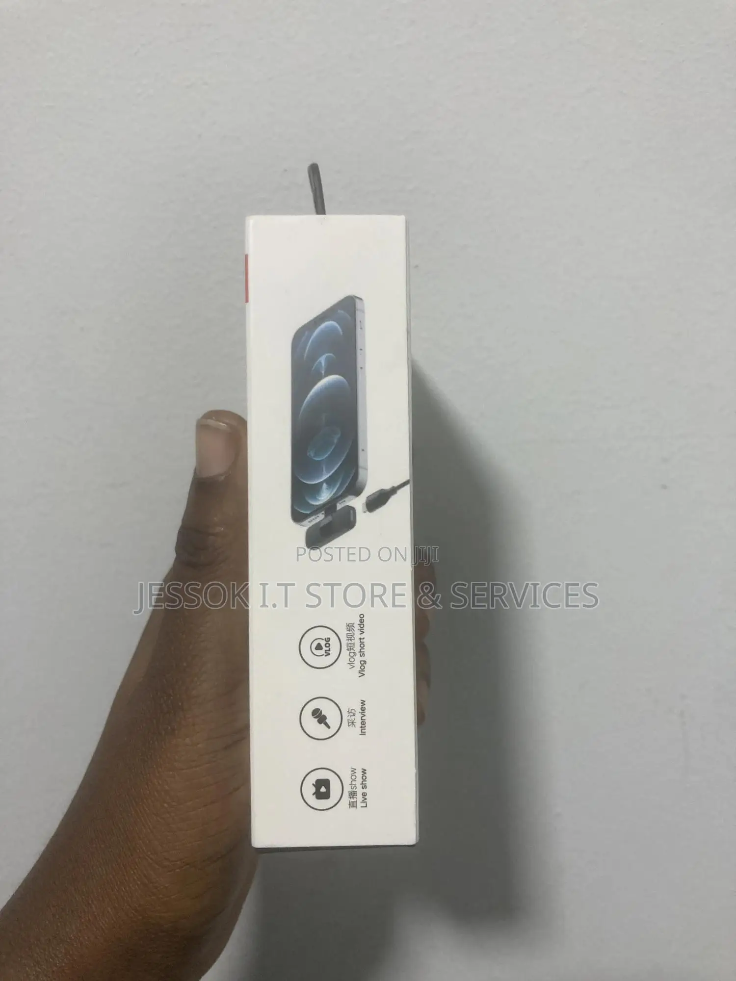 Wireless Microphone for iPhones and Type C Phones.