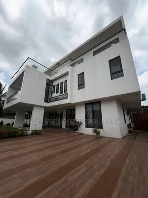 6bdrm House in East Legon, American House for sale