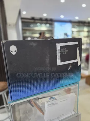New Laptop Dell Alienware Area-51 32GB Intel Core Ultra 9 SSD 2T