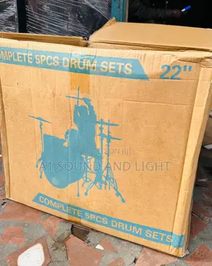 Tama Maple Custom 5 Pcs Drum Set With Competition Hardware