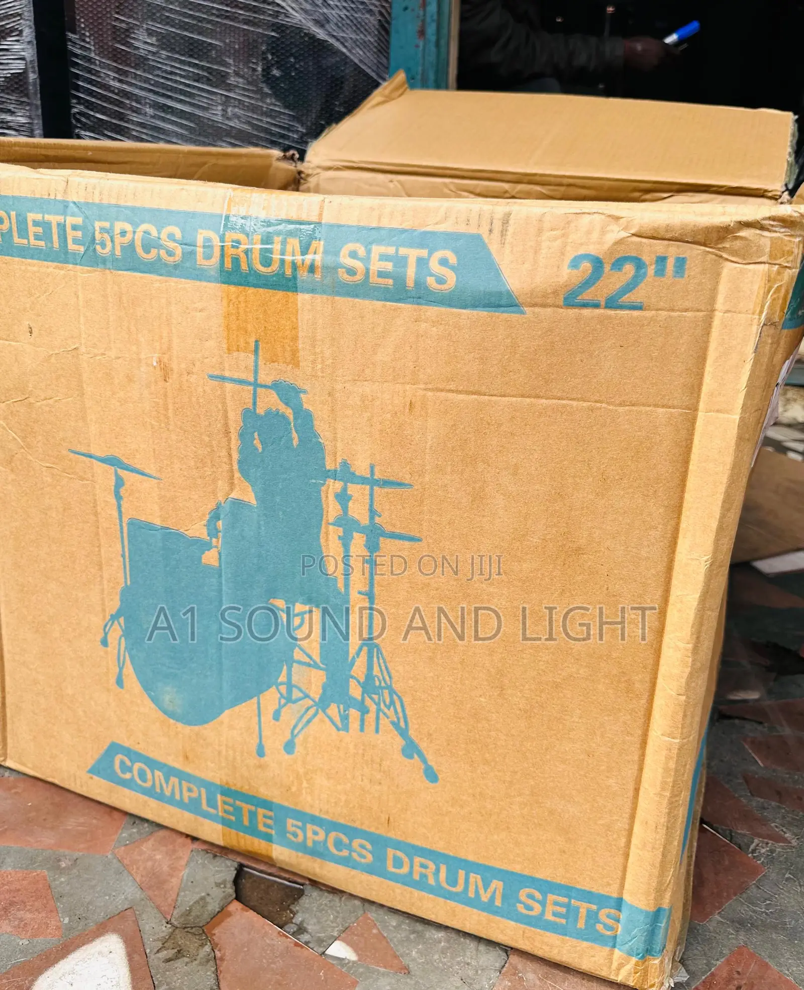 Tama Maple Custom 5 Pcs Drum Set With Competition Hardware