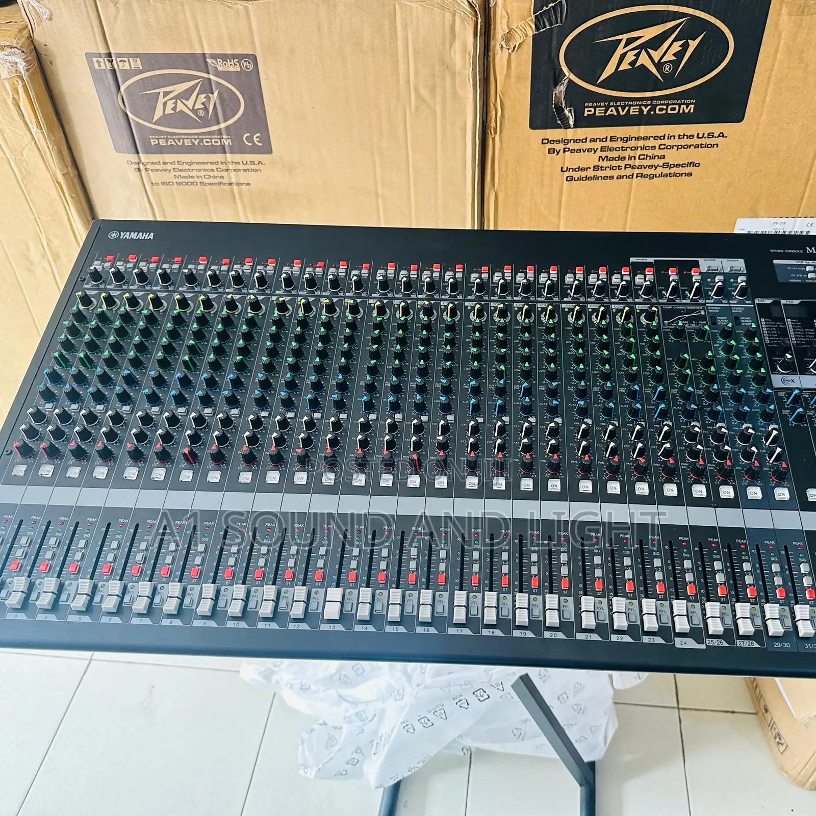 Yamaha Mgp32x 32 - Channels Live Mixer