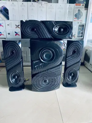 7 Media7plus Deep Bass Woofer With Surrounding Speakers