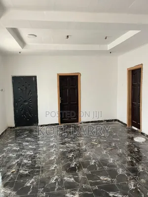2bdrm Block of Flats in Joma Lapaz, Fan Milk for rent