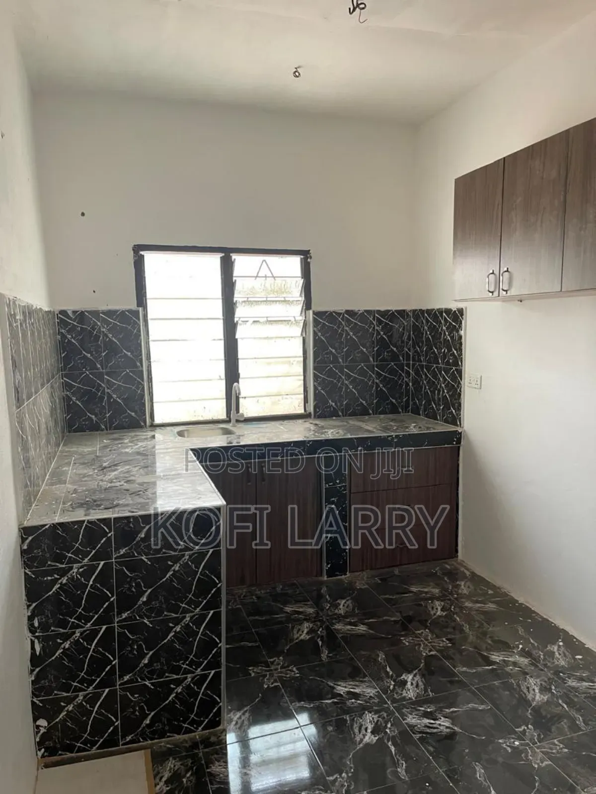 2bdrm Block of Flats in Joma Lapaz, Fan Milk for rent