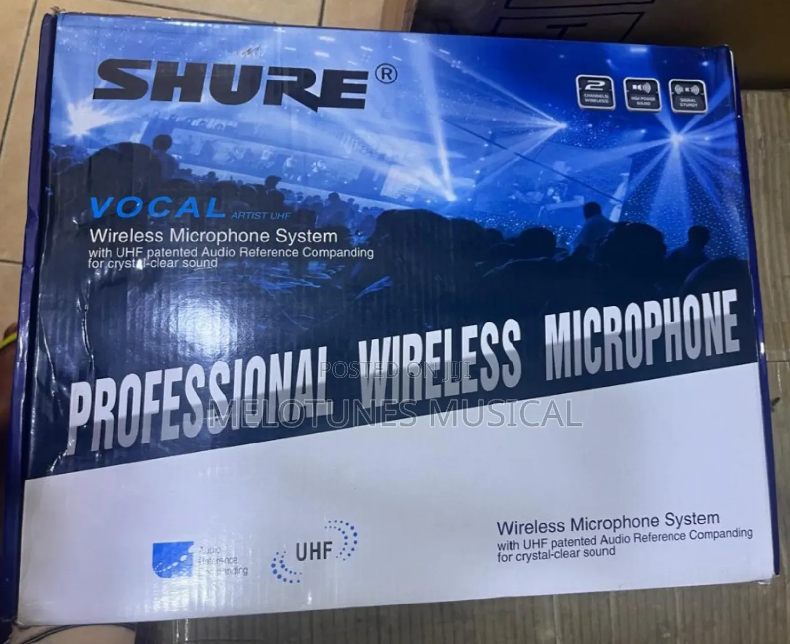 Shure Klv3 Hand and Lapel Professional Wireless Microphone System