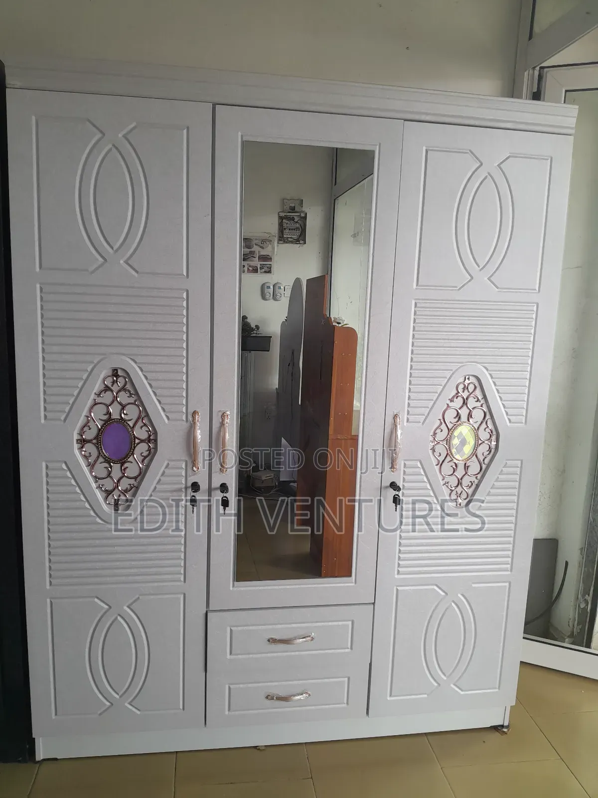 Guesthouse Wardrobe