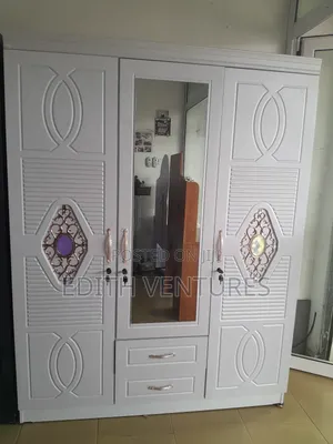 Guesthouse Wardrobe