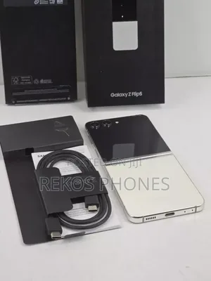 New Samsung Galaxy Z Flip5 256 GB White