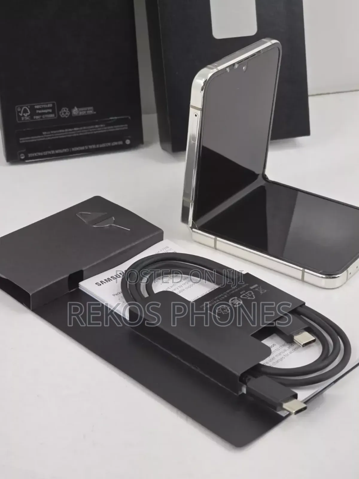 New Samsung Galaxy Z Flip5 256 GB White