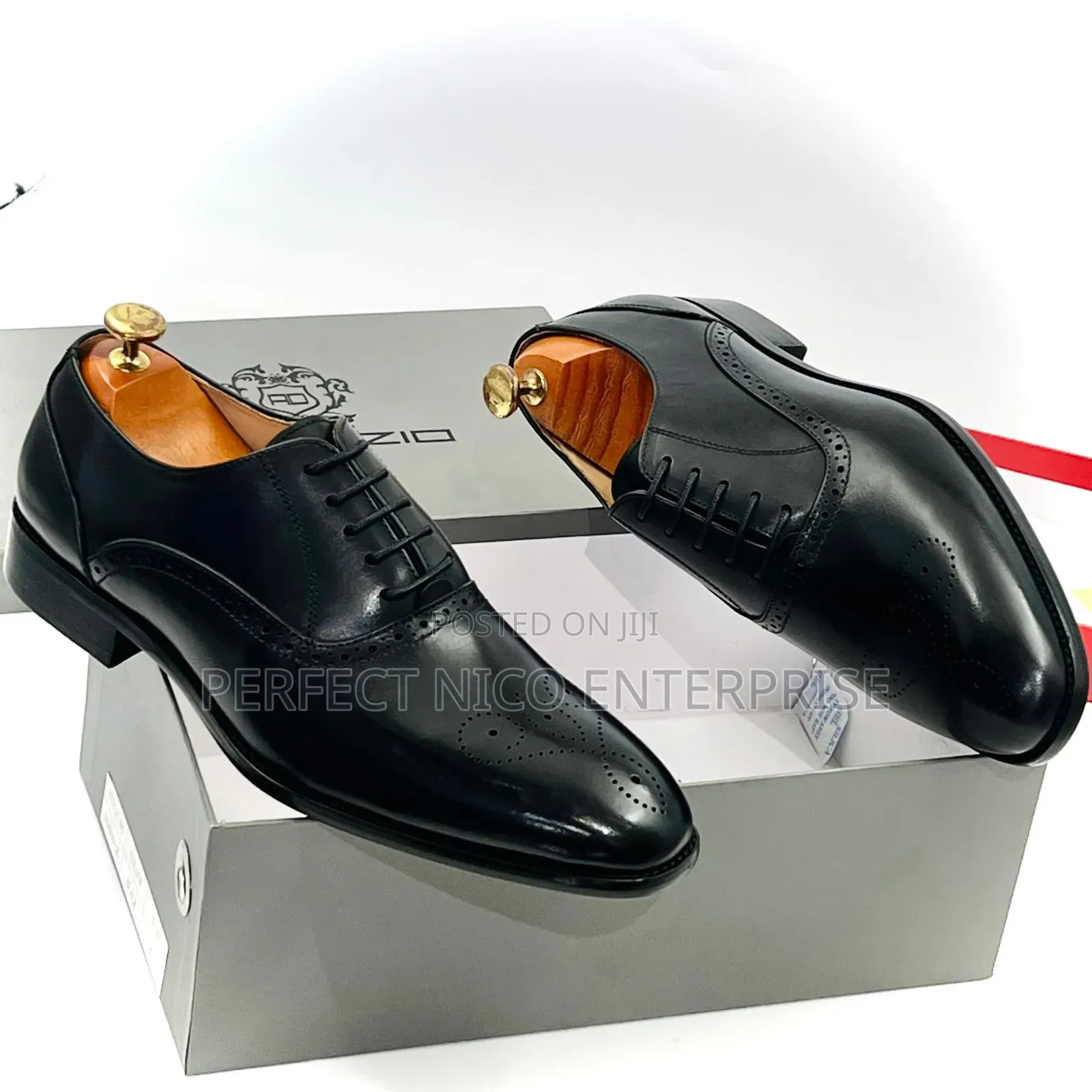 Elegant Black Leather Dress Shoes"