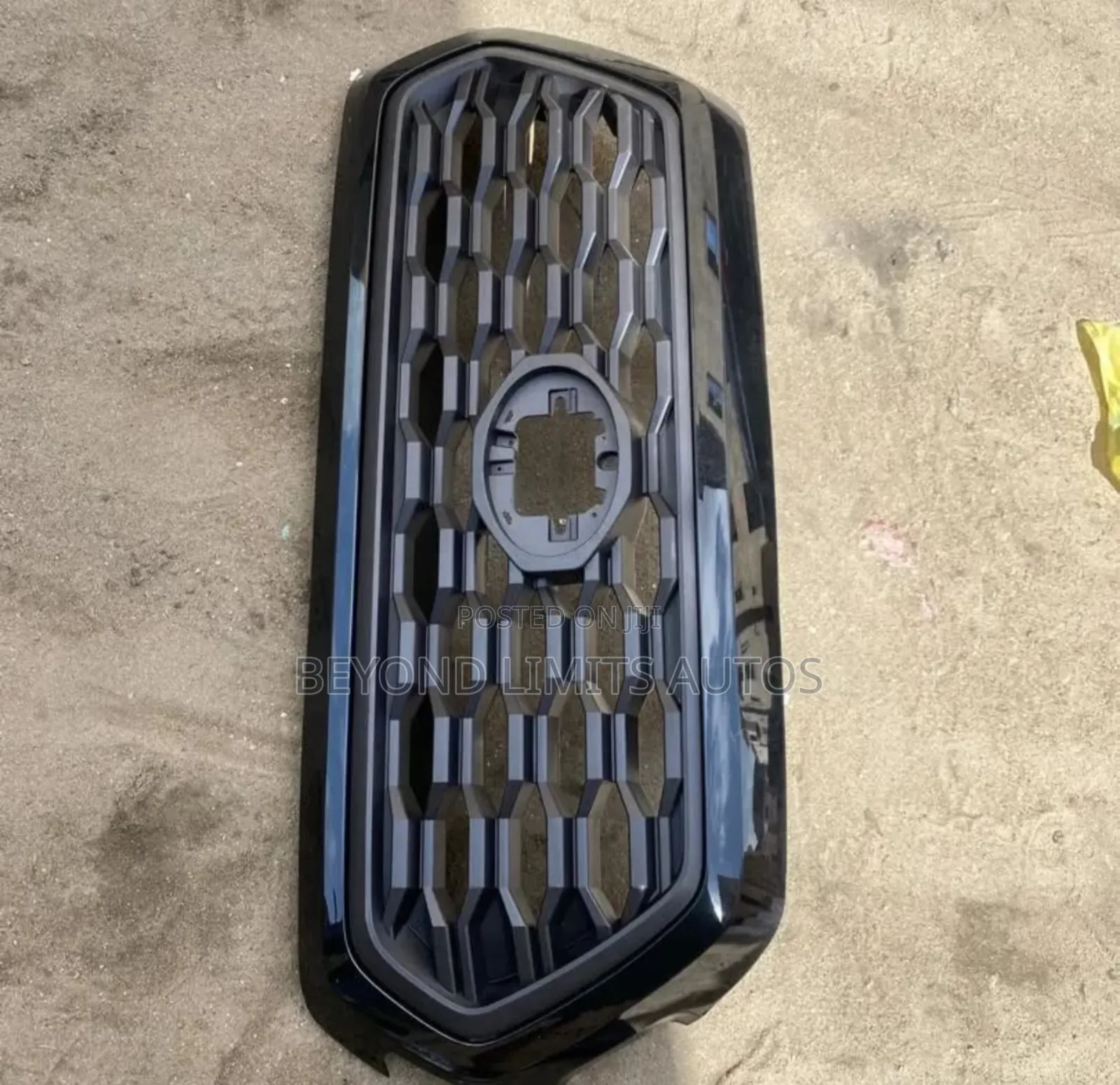 Toyota Tacoma 2016,2017,2018,2019,2020,2021 Front Grille
