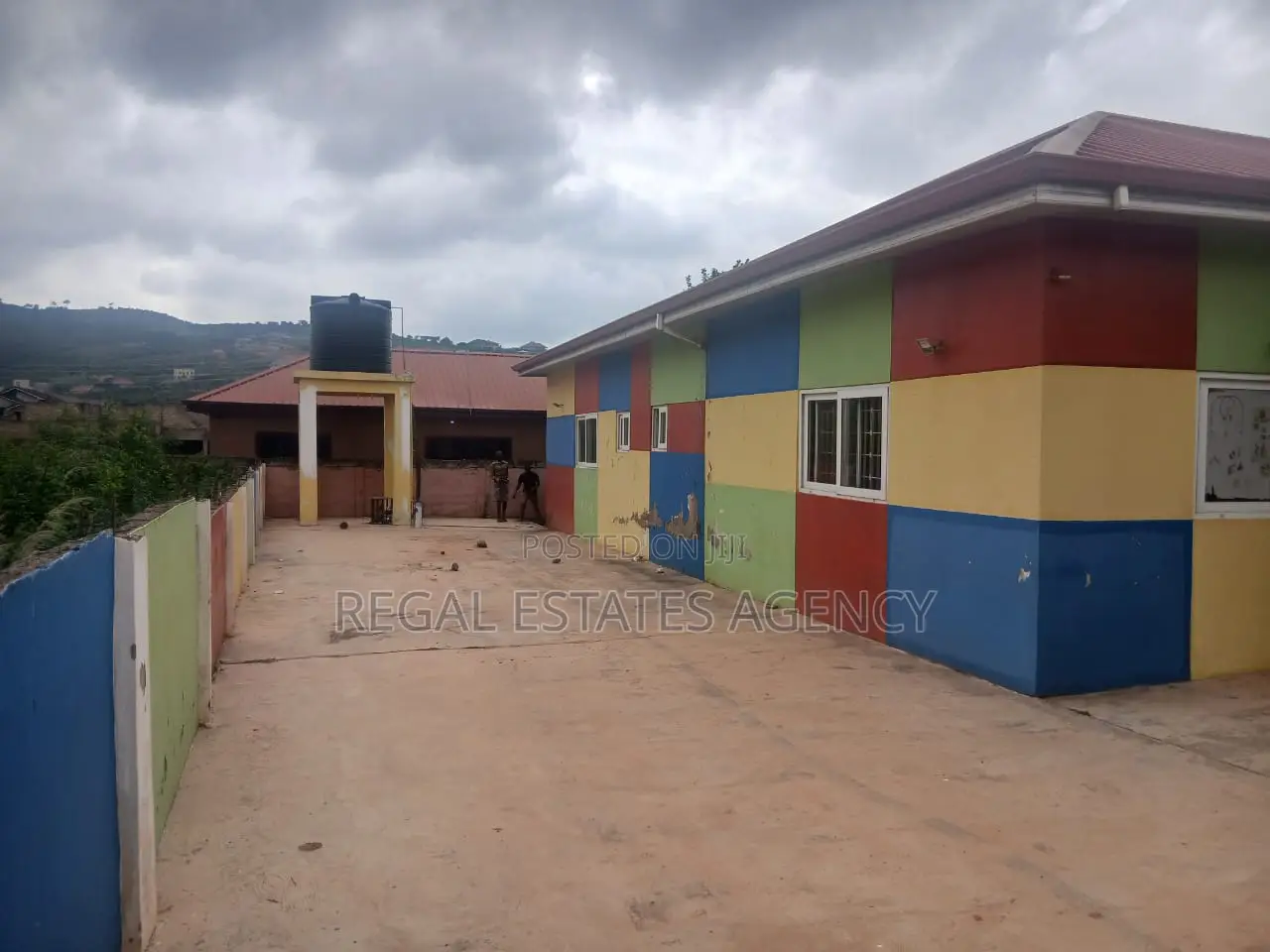 5bdrm House in Oyibi, Kas Valley Area for sale