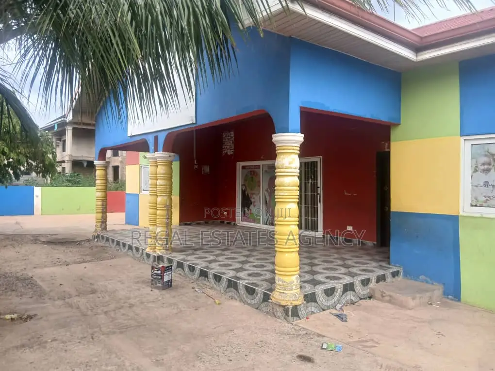 5bdrm House in Oyibi, Kas Valley Area for sale