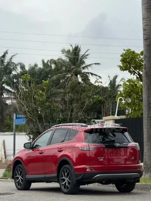 Toyota RAV4 SE 4dr SUV AWD (2.5L 4cyl 6A) 2018 Red