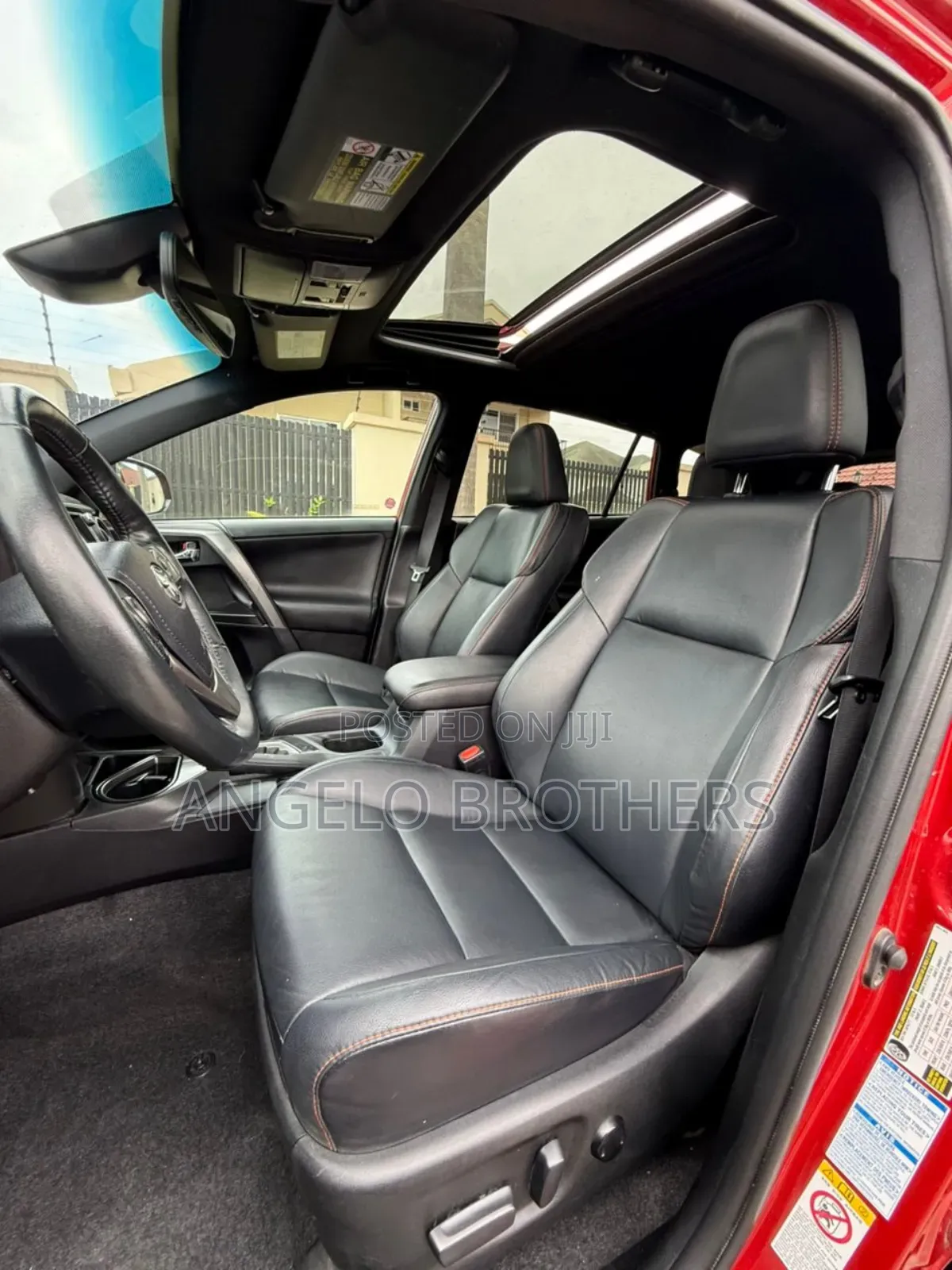 Toyota RAV4 SE 4dr SUV AWD (2.5L 4cyl 6A) 2018 Red