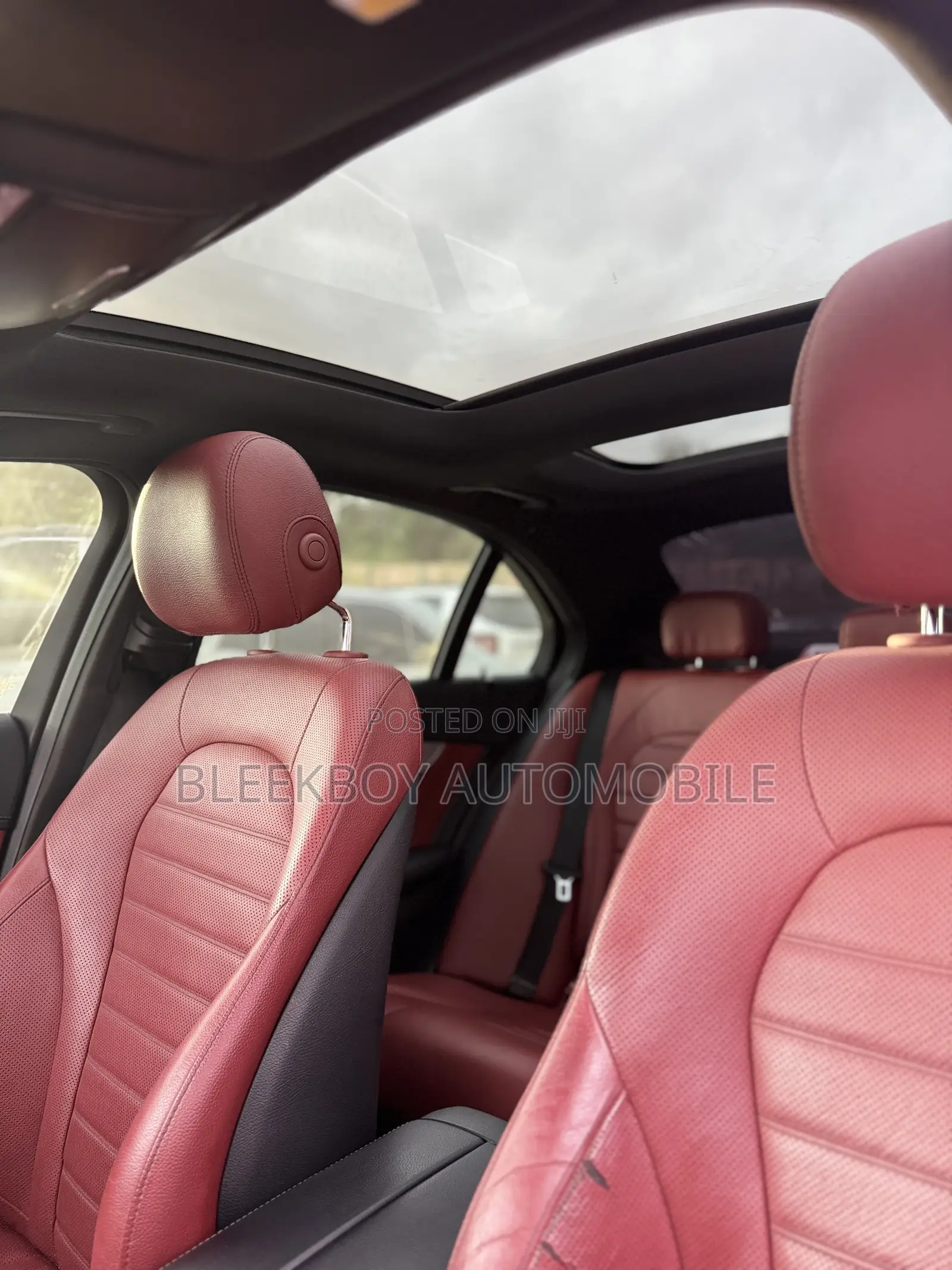 Mercedes-Benz C300 2016 Black