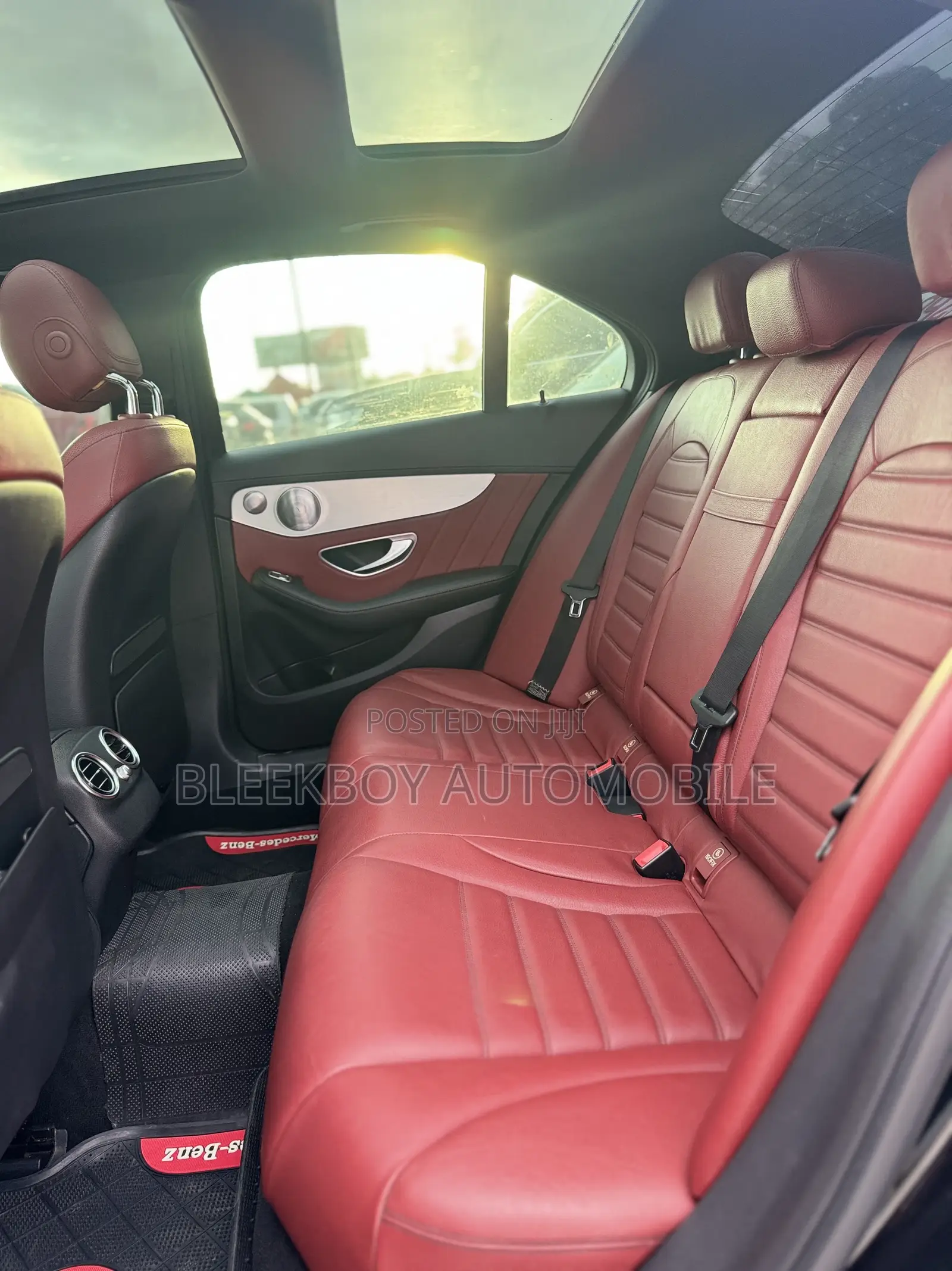 Mercedes-Benz C300 2016 Black