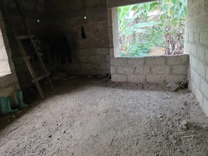 6bdrm House In Fredimens Real, Kwabre For Sale