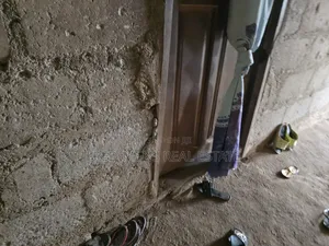 6bdrm House In Fredimens Real, Kwabre For Sale