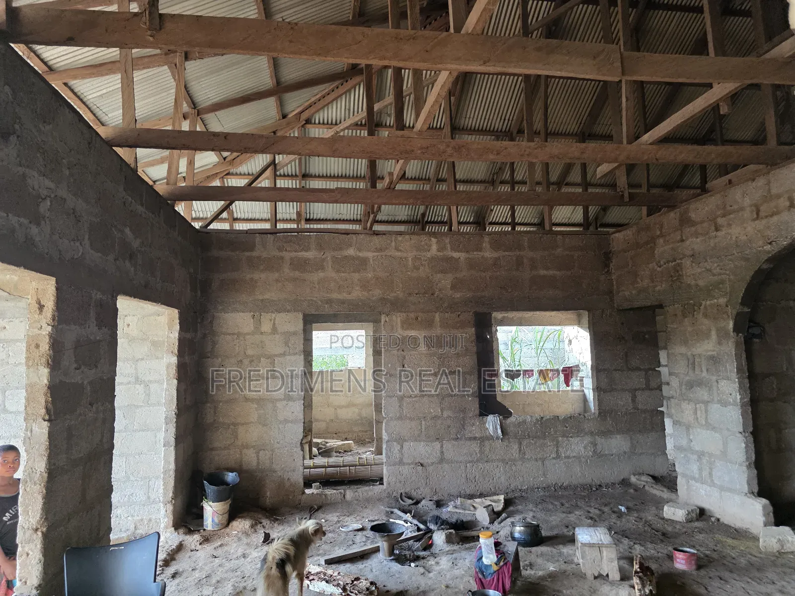 6bdrm House In Fredimens Real, Kwabre For Sale